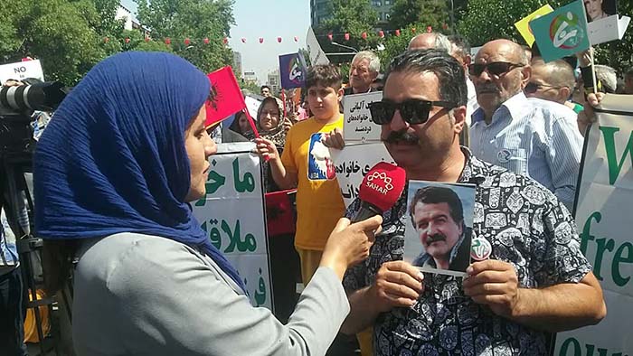 Nejat Society gathering in front of Turkey Embassy