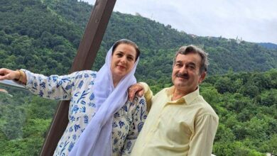 علی پوراحمد در کنار همسرش