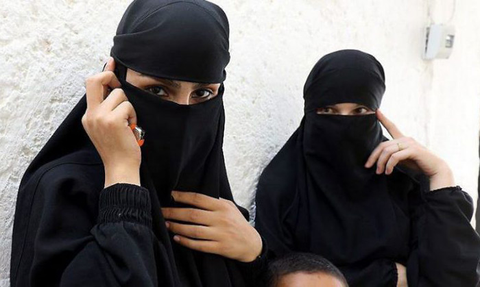 زنان گرفتار در فرقه داعش